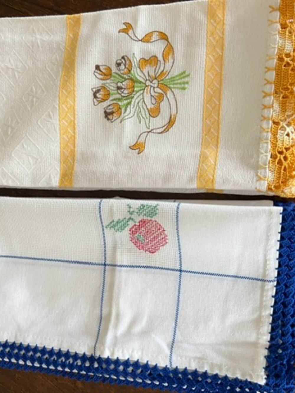 VTG Lot of 2 Kitchen Decorative Towels White/Blue/Yellow w/Embroidery Border